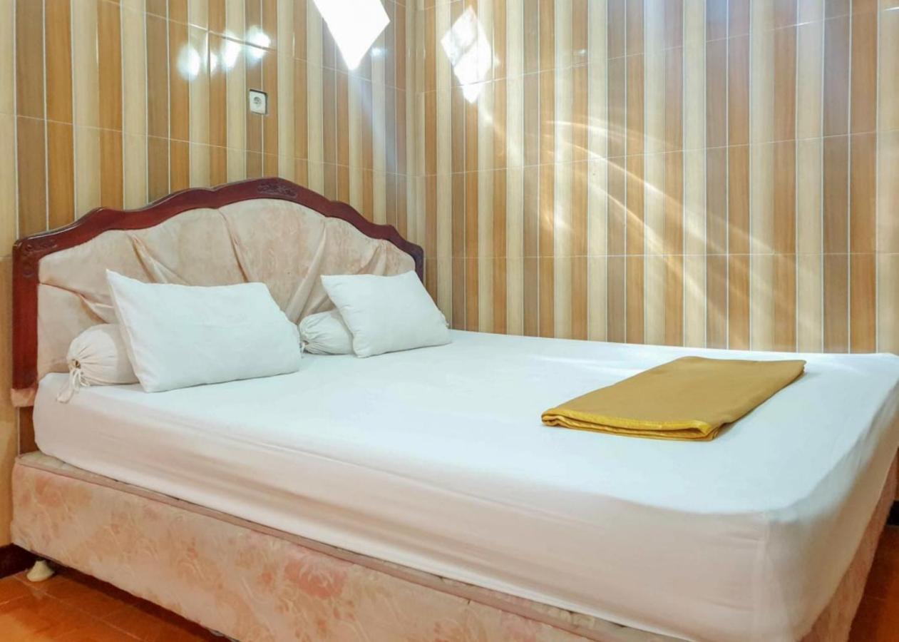 Hotel Mario Pulana Bone Watampone Exterior photo